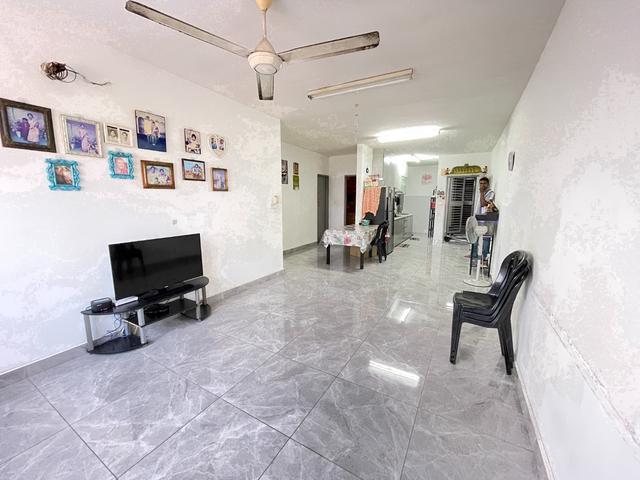 REFURBISHED 228 Selayang CondominiumMagna Ville162 Residency