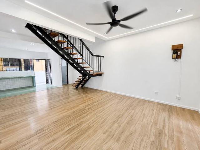 REFURBISHED 2 Storey Terrace Taman Sri Gombak Fasa 5 Batu Caves