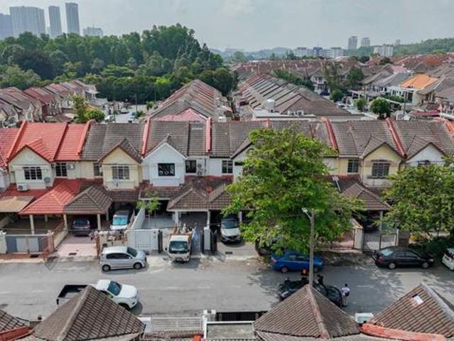 REFURBISHED 2 Storey Bandar kinrara BK5 Puchong