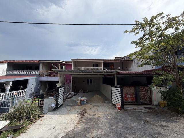 Refurbished Taman Ampuan Najihah Senawang Renovated facing open