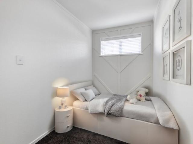 Refurbished two bedroom Onehunga mall unit