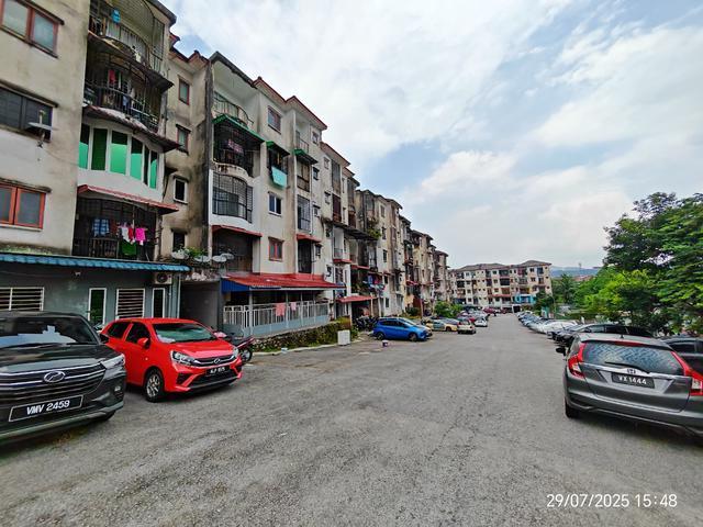 Refurbished Apartment Pinggiran Delima Bukit Ampang Hulu Langat