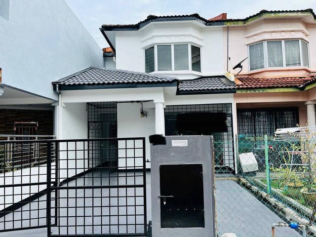 Refurbished Cantik Prime Area 2Storey Seksyen 8 Bdr Baru Bangi
