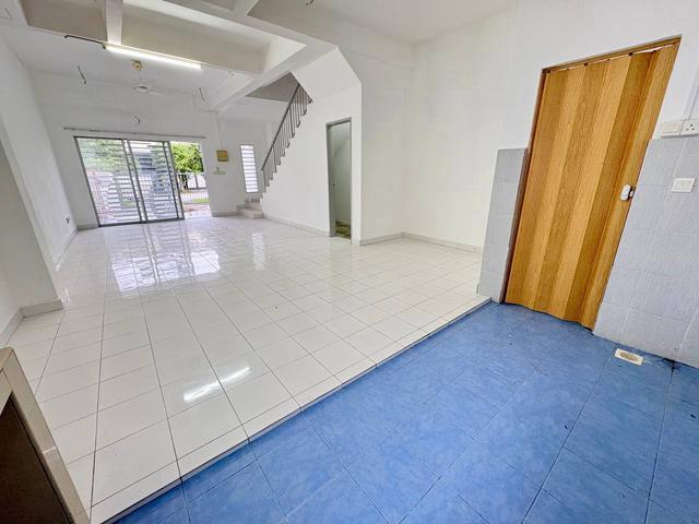 REFURBISHED CANTIKDouble Storey Laman SemanggiTaman Sri Tanjung
