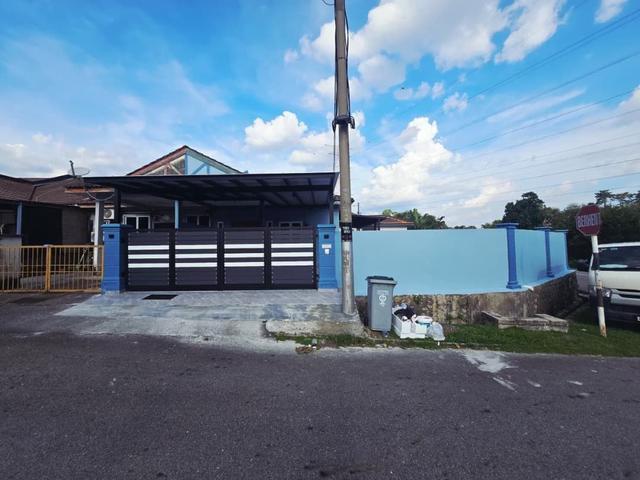 Refurbished corner single storey taman desa beringin sikamat Seremban