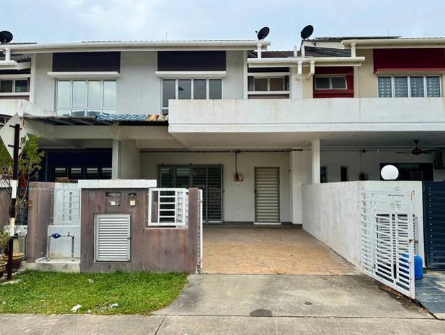 Refurbished Double Storey Terrace SARON 2 Bandar Bukit Raja Klang