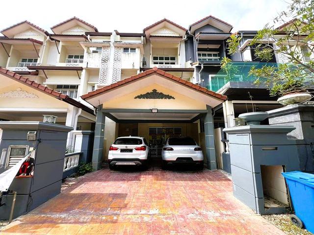 REFURBISHED FACING OPEN 3 Storey Link Anjung Sari Setia Alam