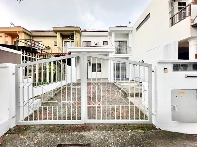 REFURBISHED FACING SOUTH 2 Storey Terrace Jalan Turmalin Seksyen 7