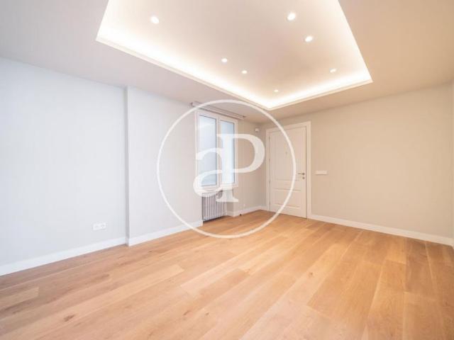 Refurbished flat for rent in Salamanca neighbourhood