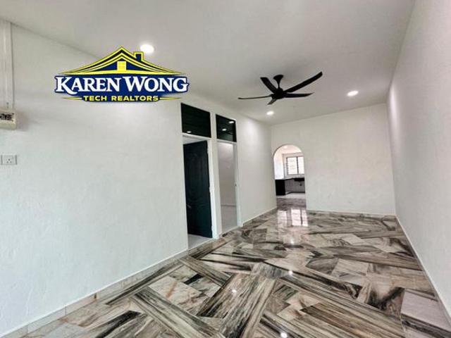 REFURBISHEDTAMAN KELADI FULLY EXTENDED BACKYARD 1 Storey Terrace