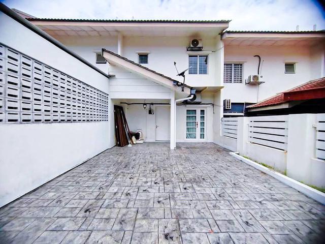 REFURBISHRENOVATED 2Storey Terrace Bandar Seri Coalfields