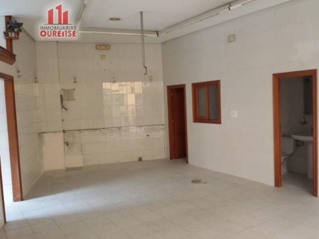 REF: 01604 LOCAL COMERCIAL CERCA DEL POSÍO