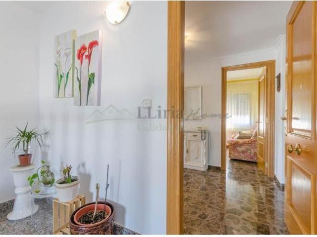 Ref. 04352. Exclusivo chalet de altas calidades en el núcleo urbano de Riba Roja de Turia