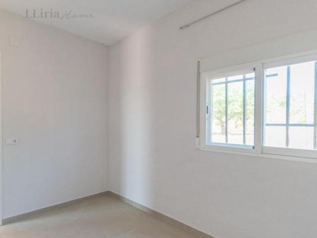 Ref. 04366 EXCLUSIVA Casa de campo con almendros en producción en Lliria