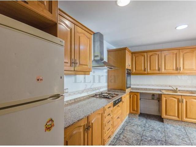 Ref. 04386. EXCLUSIVA Edificio completo en venta en el centro de Llíria con dos viviendas, almacén