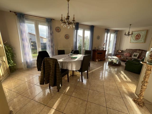 ref 100844 EXCLUSIVITE THOUARS Quartier calme, Proche comm