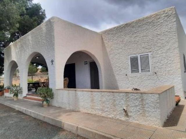 REF. 114 – Chalet independiente en venta en Peña las Águilas – Elche