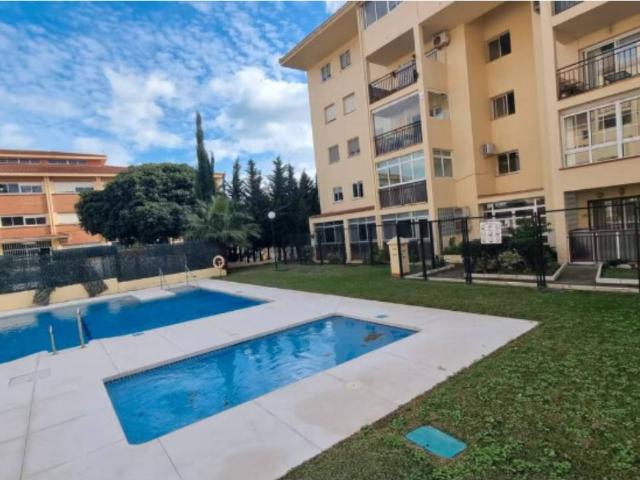 REF. 1231 PISO 3 DORMITORIOS ARROYO DE LA MIEL CON GARAJE Y PISCINA