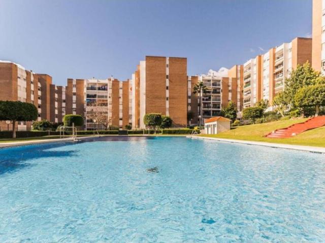 REF. 1235 PISO DE 3 DORMITORIOS CON PISCINA EN ARROYO DE LA MIEL