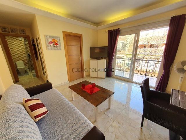 Ref 17200 – * Seasonal Rental* *Available from OCTOBER 1st. until APRIL 30th 2027* In the heart of Los Boliches, Fuengirola