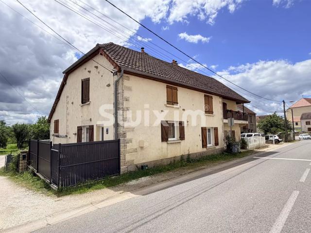 Réf 19345 Tf Champagney Immeuble de rapport, composé de. 272m² Moissey