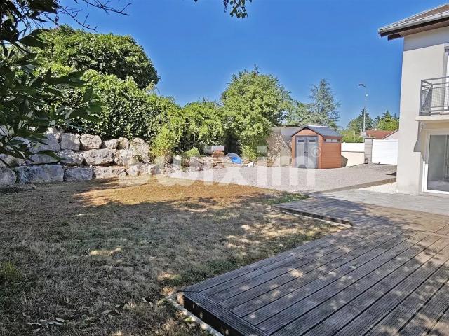 Réf 19398 FB A DOLE, proche des Epenottes. Venez découvrir. 75m² Dole
