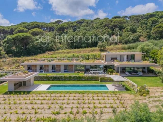 REF 2365 RAMATUELLE ÉLÉGANTE VILLA CONTEMPORAINE