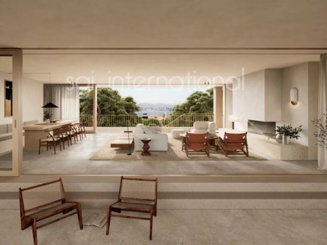 REF 2328 SAINT TROPEZ CENTRE APPARTEMENT NEUF DERNIER ÉTAGE