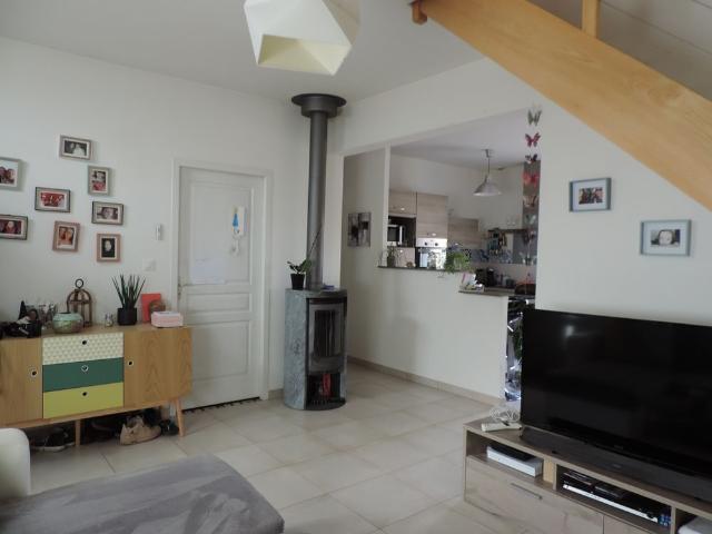 ref 28258 THOUARS belle maison rénovée de 90m² type 4 avec jardin et garage