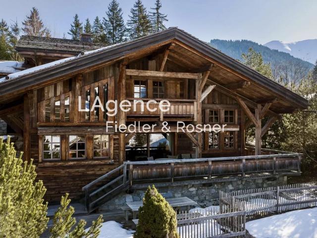 REF 389: MEGEVE COTE 2000 CHALEUREUX CHALET