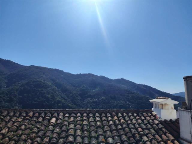 Ref. 390 Casa de pueblo en Jubrique con 4 dormitorios y terraza