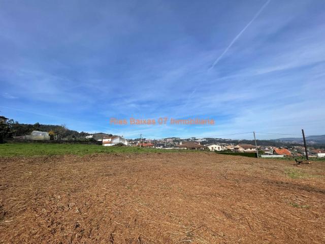 REF 4207 TERRENO 1985m2 POSIBILIDAD 2 PARCELAS TAMEIGA MOS
