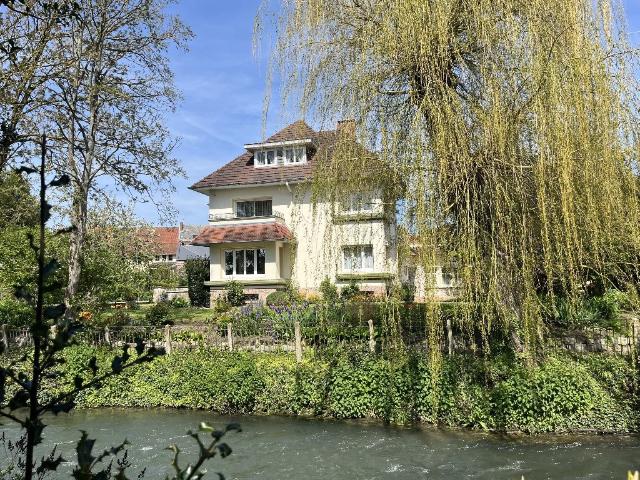 Réf 5115 Propriété de charme en bord de rivière 298m² Auxi le Château