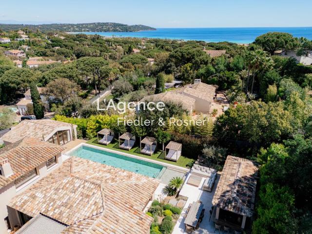REF 555: RAMATUELLE CLUB 55 VILLA NEUVE A PIEDS DES PLAGES DE PAMPELONNE