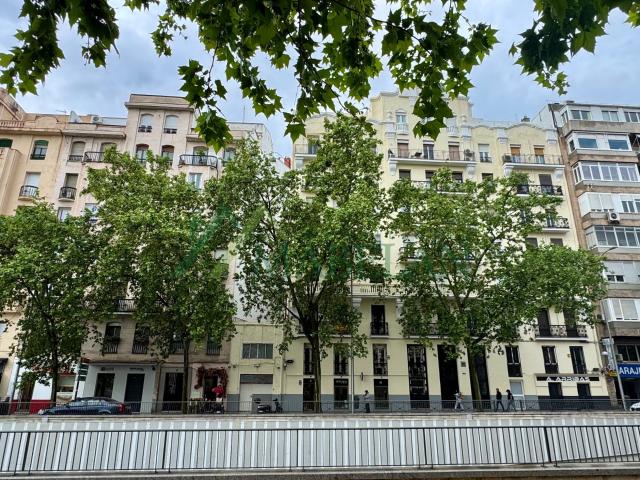 Ref. 5628. Lista, Madrid. Piso, 80m2. 1 dormitorio, 1 baño