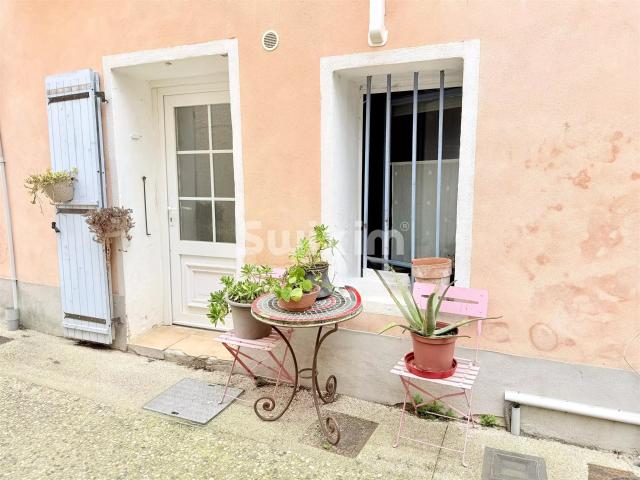 Réf 70732FC:Idéalement située à deux pas de la place du marc. 59m² Saint Paul Trois Châteaux