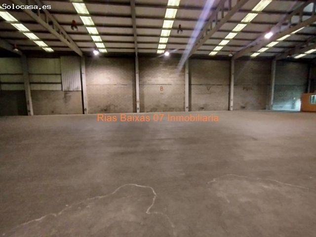 REF 7035 NAVE INDUSTRIAL 1.200m2 CON 2 MUELLES DE CARGA O PORRIÑO