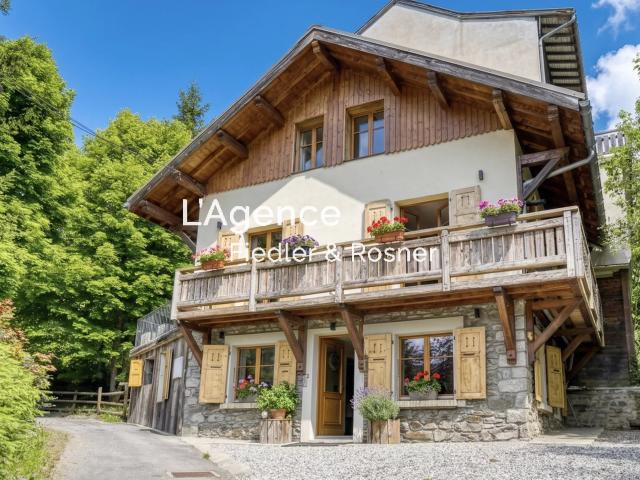REF 761: MEGEVE CHALET AUTHENTIQUE À PIED DU CENTRE