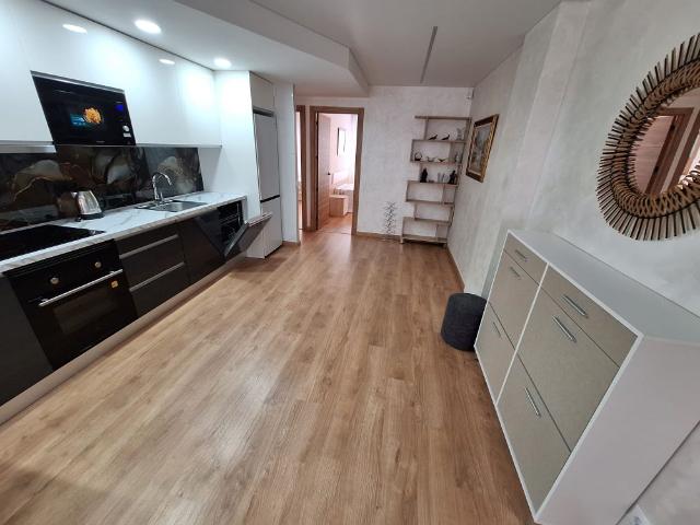 REF.7800 Spacious Fully Renovated 3 bedroom Apartment in the Heart of Torrevieja