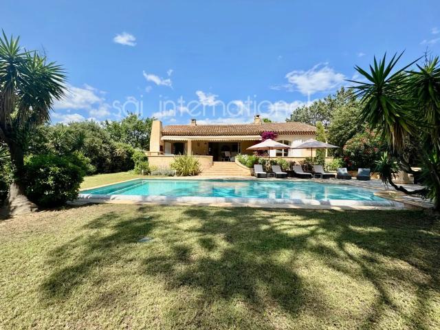 REF 963: GASSIN SINOPOLIS VILLA PROVENÇALE