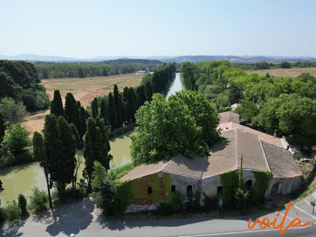 Réf: Canal Carcassonne Immeuble de 465m² au sol sur 2 n. 930m² Carcassonne