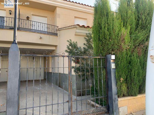 REF: C266 INMOBILIARIA LA MANCHA VENDE CHALET CON TERRENO EN MADRIGUERAS ALBACETE