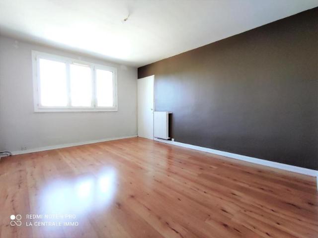 Réf: GES00301615 787, 3 pièce s, VILLEURBANNE