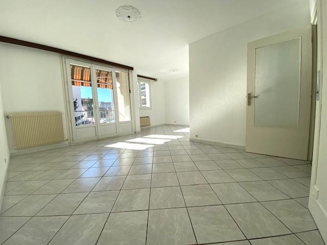 Réf: GES02410062 787, 3 pièce s, VILLEURBANNE