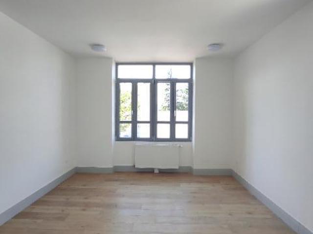 Réf: GES02570010 369, 2 pièce s, BOURG EN BRESSE