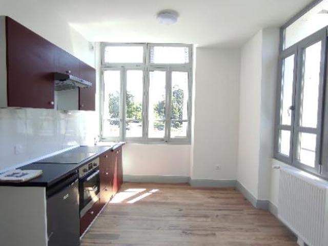 Réf: GES02570012 369, 1 pièce s, BOURG EN BRESSE