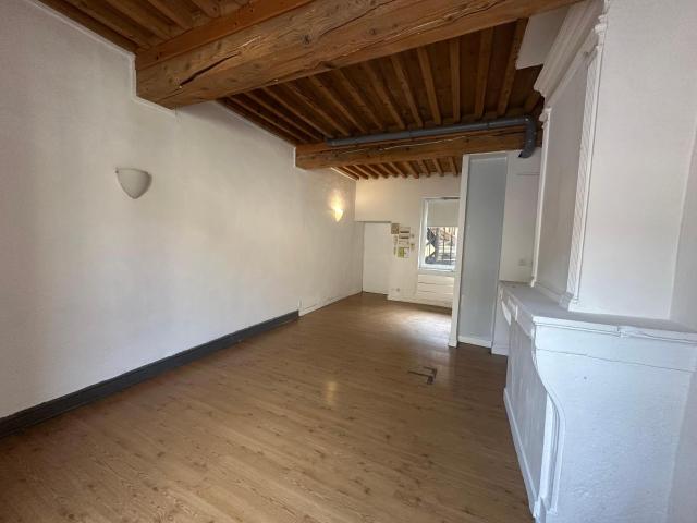 Réf: GES06140004 377, 4 pièce s, GIVORS