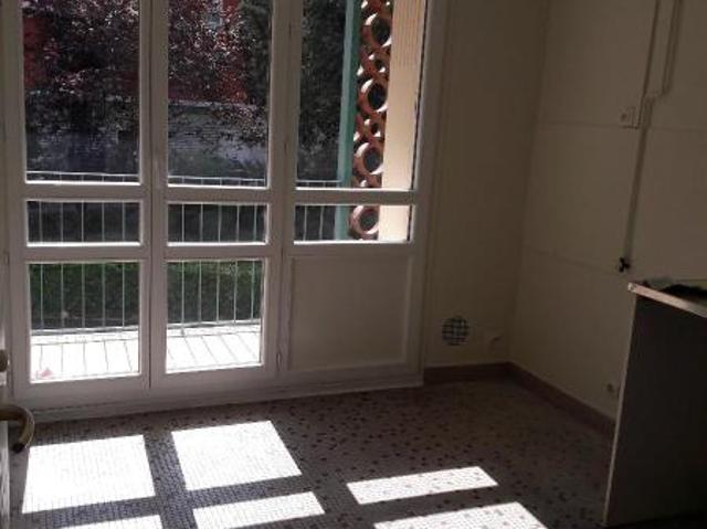 Réf: GES36250002 492, 4 pièce s, GIVORS