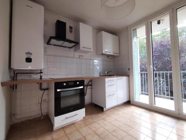 Réf: GES60130014 368, 3 pièce s, VENISSIEUX