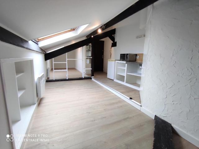 Réf: GES63450025 375, 1 pièce s, LYON